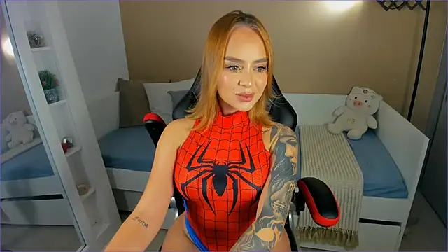 ValentinaMilann online show from 10-05-25, 12:31