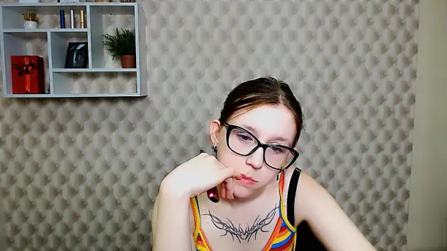 Snapshot of _MiraGold_ chatting on 11-14-25, 07:18 MiraGold online show from 11-14-25, 07:18