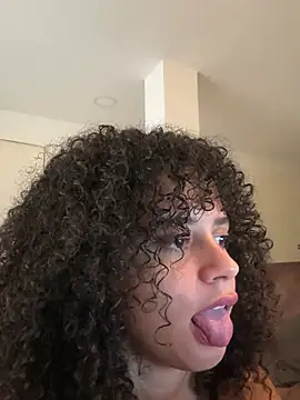 Snapshot of KittyTwerk_2 chatting on 03-15-25, 01:07 KittyTwerk 2 online show from 03-15-25, 01:07