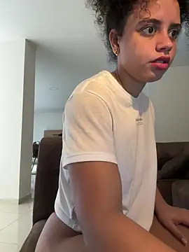 Snapshot of KittyTwerk_2 chatting on 03-18-25, 02:15 KittyTwerk 2 online show from 03-18-25, 02:15