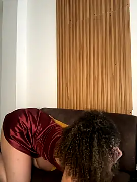 Snapshot of KittyTwerk_2 chatting on 10-28-25, 01:25 KittyTwerk 2 online show from 10-28-25, 01:25