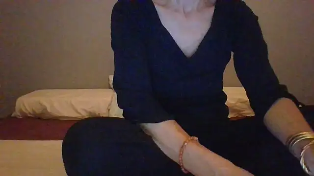 Valentinette online show from 11-29-25, 09:07