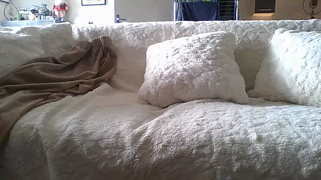 Valentinette online show from 12-17-25, 12:55