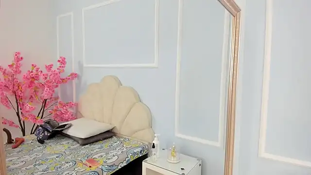 Candaceoweens online show from 03-11-25, 03:37