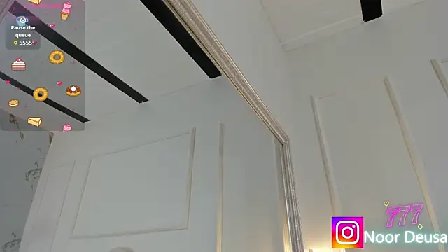 Candaceoweens online show from 04-11-26, 03:44