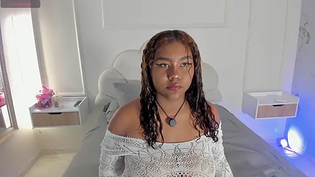 Snapshot of Candaceoweens chatting on 06-06-26, 03:44 Candaceoweens online show from 06-06-26, 03:44