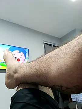 Snapshot of BBR21CM chatting on 10-12-25, 11:04 BBR21CM online show from 10-12-25, 11:04