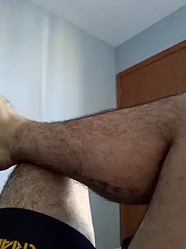 Snapshot of BBR21CM chatting on 11-20-25, 06:40 BBR21CM online show from 11-20-25, 06:40