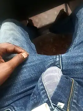 Snapshot of Tn_localboy69 chatting on 03-12-25, 04:35 Tn localboy69 online show from 03-12-25, 04:35