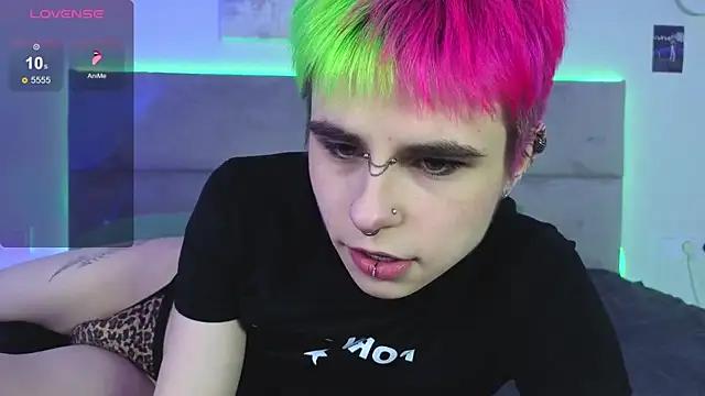 Snapshot of Alex_Vallley chatting on 10-18-25, 11:05 Alex Vallley online show from 10-18-25, 11:05