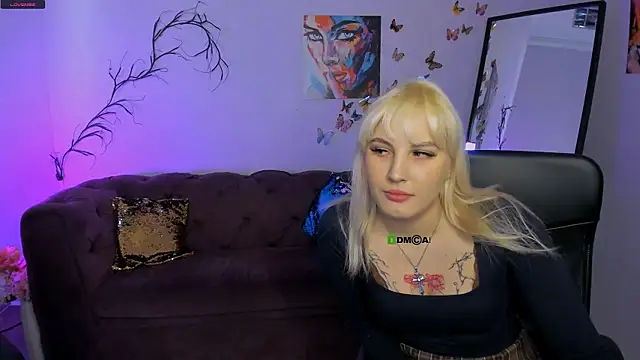 Snapshot of kiki_swan chatting on 01-12-26, 07:02 kiki swan online show from 01-12-26, 07:02