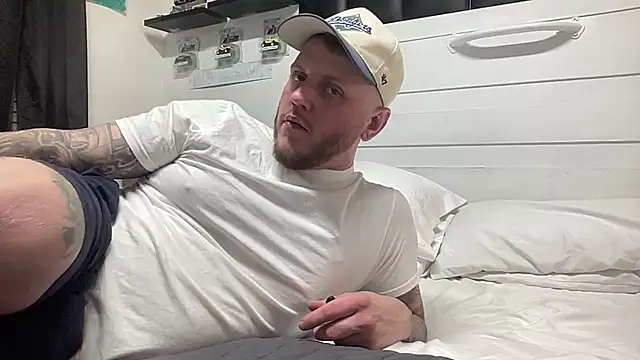 Snapshot of Thegreatwhitepipe chatting on 10-06-25, 09:18 Thegreatwhitepipe online show from 10-06-25, 09:18