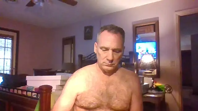 Snapshot of HunkofRock chatting on 10-28-25, 03:58 HunkofRock online show from 10-28-25, 03:58