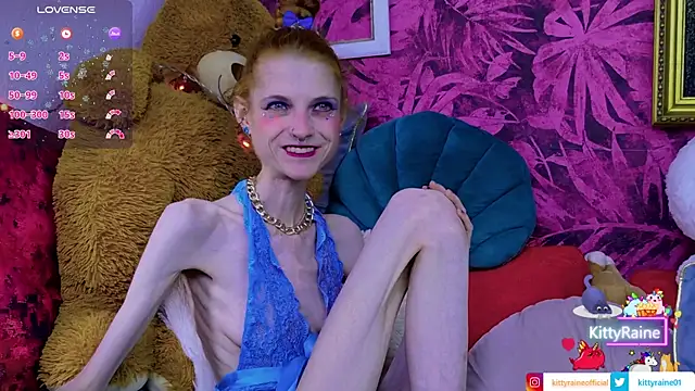 Snapshot of KittyRaine chatting on 06-11-26, 12:47 KittyRaine online show from 06-11-26, 12:47