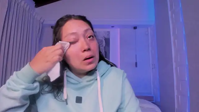 heidy johns online show from 10-22-25, 03:29