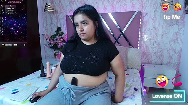 EmilyBrownn  online show from 03-08-25, 07:42