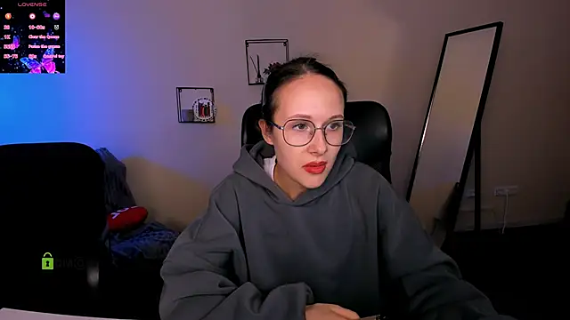 Snapshot of mona_cloud chatting on 09-09-25, 10:42 mona cloud online show from 09-09-25, 10:42