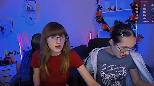 Snapshot of mona_cloud chatting on 10-28-25, 08:00 mona cloud online show from 10-28-25, 08:00