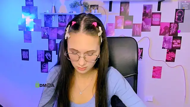 mona cloud online show from 04-29-26, 07:42