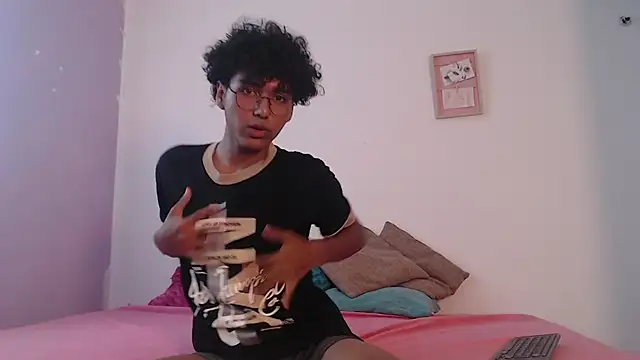 Snapshot of morrgan_ chatting on 03-06-25, 12:52 morrgan online show from 03-06-25, 12:52