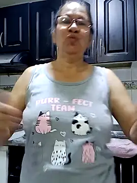 Snapshot of victoria_wayne chatting on 10-11-25, 10:14 victoria wayne online show from 10-11-25, 10:14