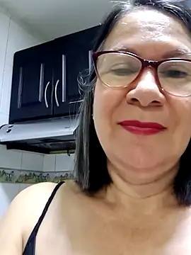 Snapshot of victoria_wayne chatting on 10-15-25, 10:15 victoria wayne online show from 10-15-25, 10:15