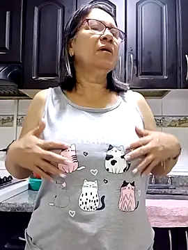 Snapshot of victoria_wayne chatting on 10-18-25, 10:16 victoria wayne online show from 10-18-25, 10:16