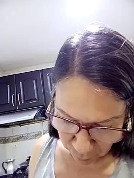 victoria wayne online show from 04-06-26, 10:05