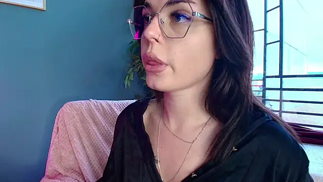 Snapshot of Perfect_Moans chatting on 06-07-26, 04:05 Perfect Moans online show from 06-07-26, 04:05