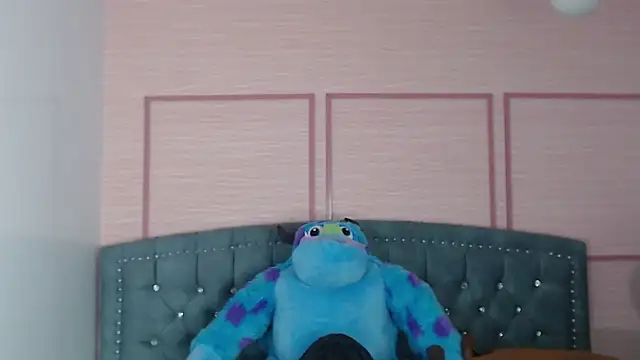 Snapshot of emma_wockll_t chatting on 10-01-25, 01:11 emma wockll t online show from 10-01-25, 01:11