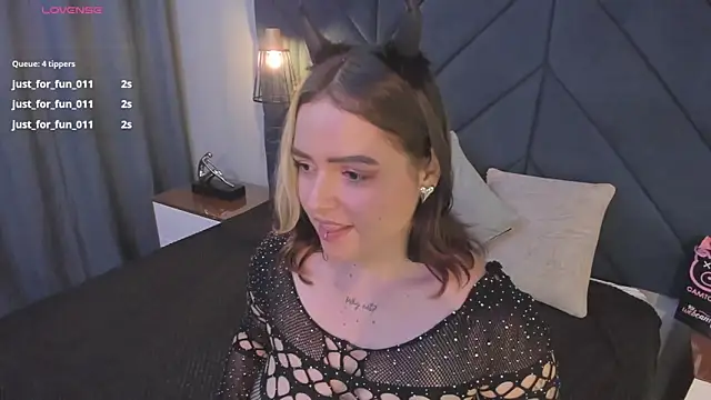 morita mei online show from 03-18-25, 06:04