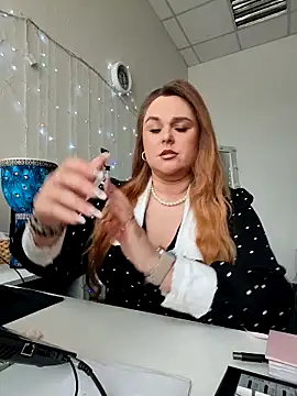 Juicy PeachLux online show from 02-08-26, 07:45