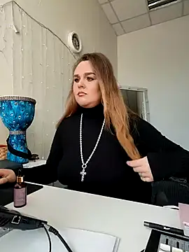 Juicy PeachLux online show from 03-22-26, 05:44