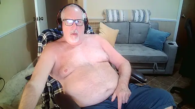 superbearboss online show from 04-12-26, 07:08