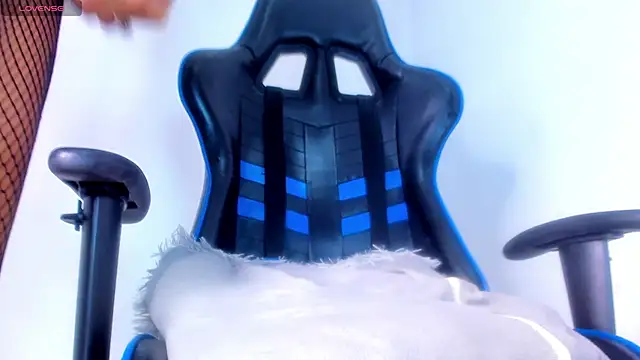 Snapshot of Ashley_Jones11 chatting on 03-13-25, 11:27 Ashley Jones11 online show from 03-13-25, 11:27