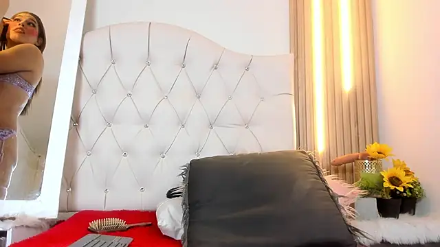 Alexa Bravva online show from 10-02-25, 04:19