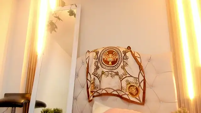 Alexa Bravva online show from 04-01-26, 03:18