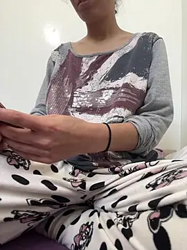 saraaxx1 online show from 03-13-26, 11:28