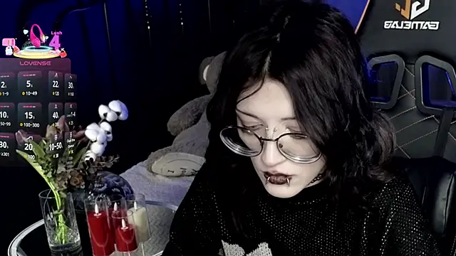 Snapshot of Setsunai_ chatting on 03-18-25, 11:53 Setsunai  online show from 03-18-25, 11:53