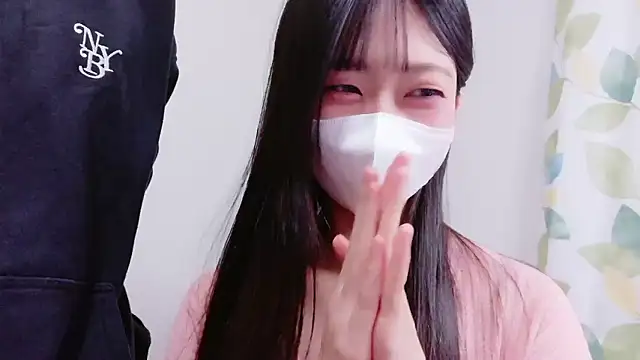 Snapshot of Rodrigues_Lucas chatting on 10-20-25, 03:56 Rodrigues Lucas online show from 10-20-25, 03:56