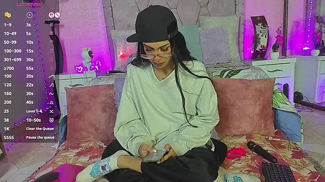 verodaza online show from 10-18-25, 01:19