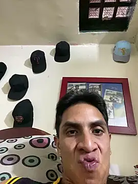 Monkey uchiha777 online show from 03-18-25, 10:37