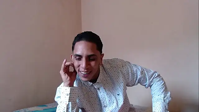 Monkey uchiha777 online show from 09-17-25, 05:14