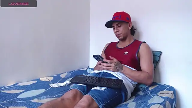 Monkey uchiha777 online show from 05-01-26, 07:29