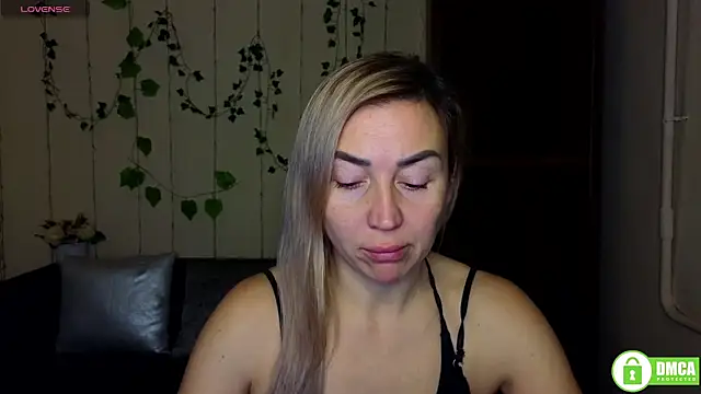 Kiss julli88I online show from 01-13-26, 06:24