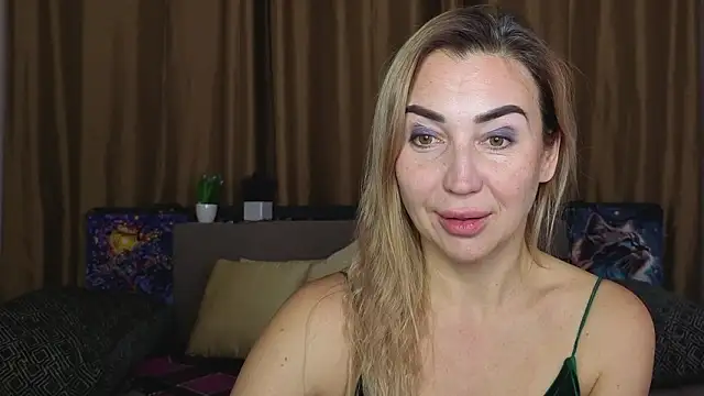 Kiss julli88I online show from 01-17-26, 06:33