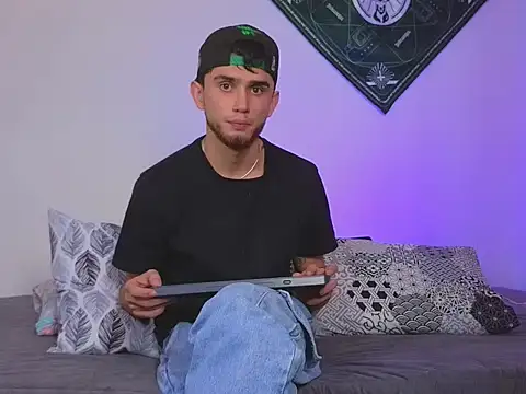 samevansx  online show from 10-01-25, 07:20