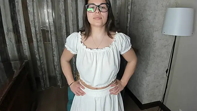 Snapshot of FloraBanford chatting on 03-20-25, 07:04 FloraBanford online show from 03-20-25, 07:04