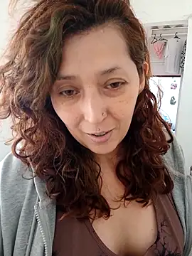 Luz delunaa online show from 02-10-26, 05:28