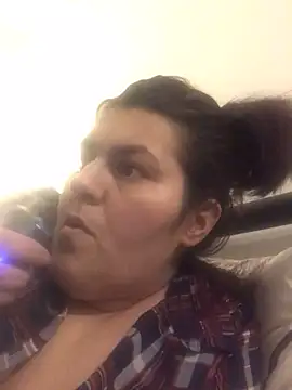 Snapshot of Curvy-Essex-Milf chatting on 03-08-25, 10:13 Curvy-Essex-Milf online show from 03-08-25, 10:13